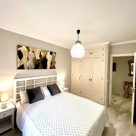 Puerto Deluxe Apartment Malaga Exterior photo